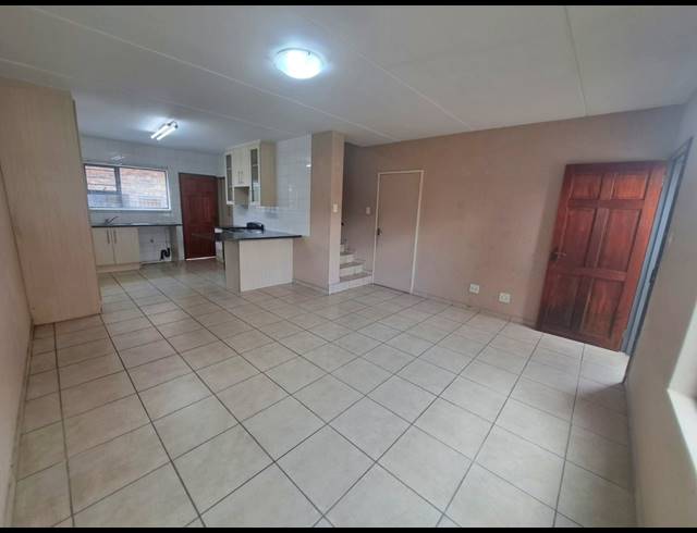 3 BEDROOM APARTMENT TO LET IN SUNSET PARK